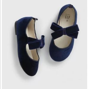 Gap • toddler girl velvet bow ballet flats • 9